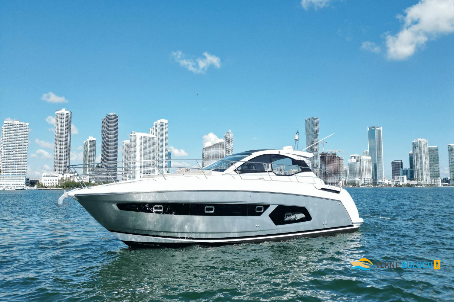 Azimut Atlantis 43 2019 iç mekan 1