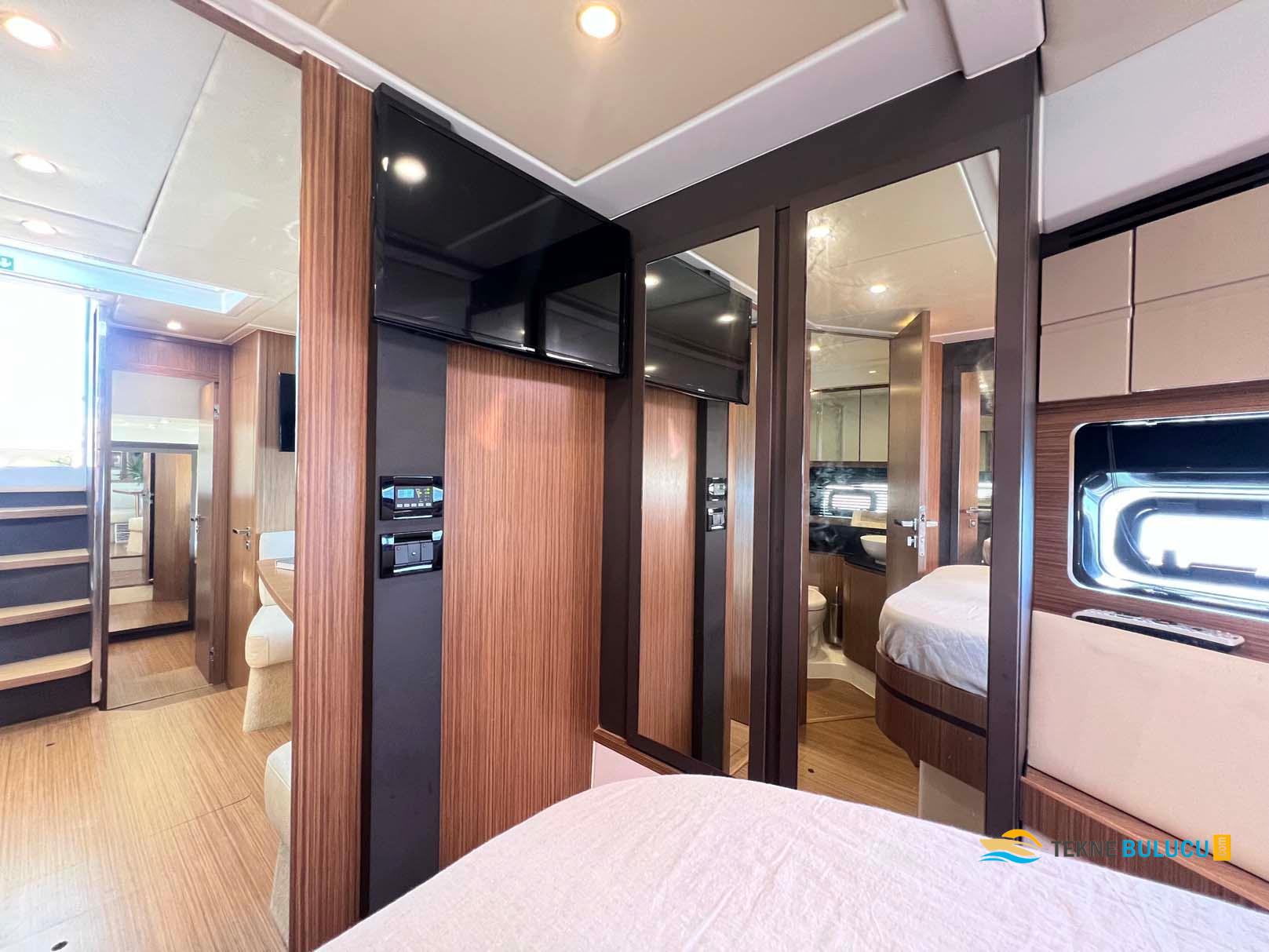 Azimut Atlantis 43 2022 iç mekan 3