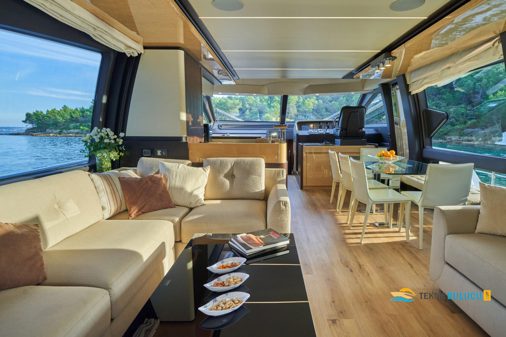 Azimut 72 Fly 2019 iç mekan 2