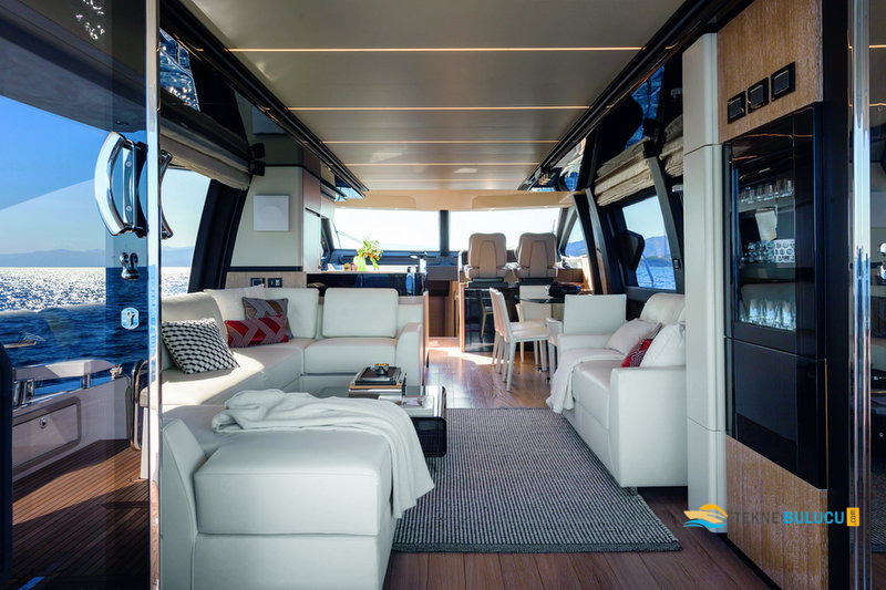 Azimut 72 Fly 2024 iç mekan 1