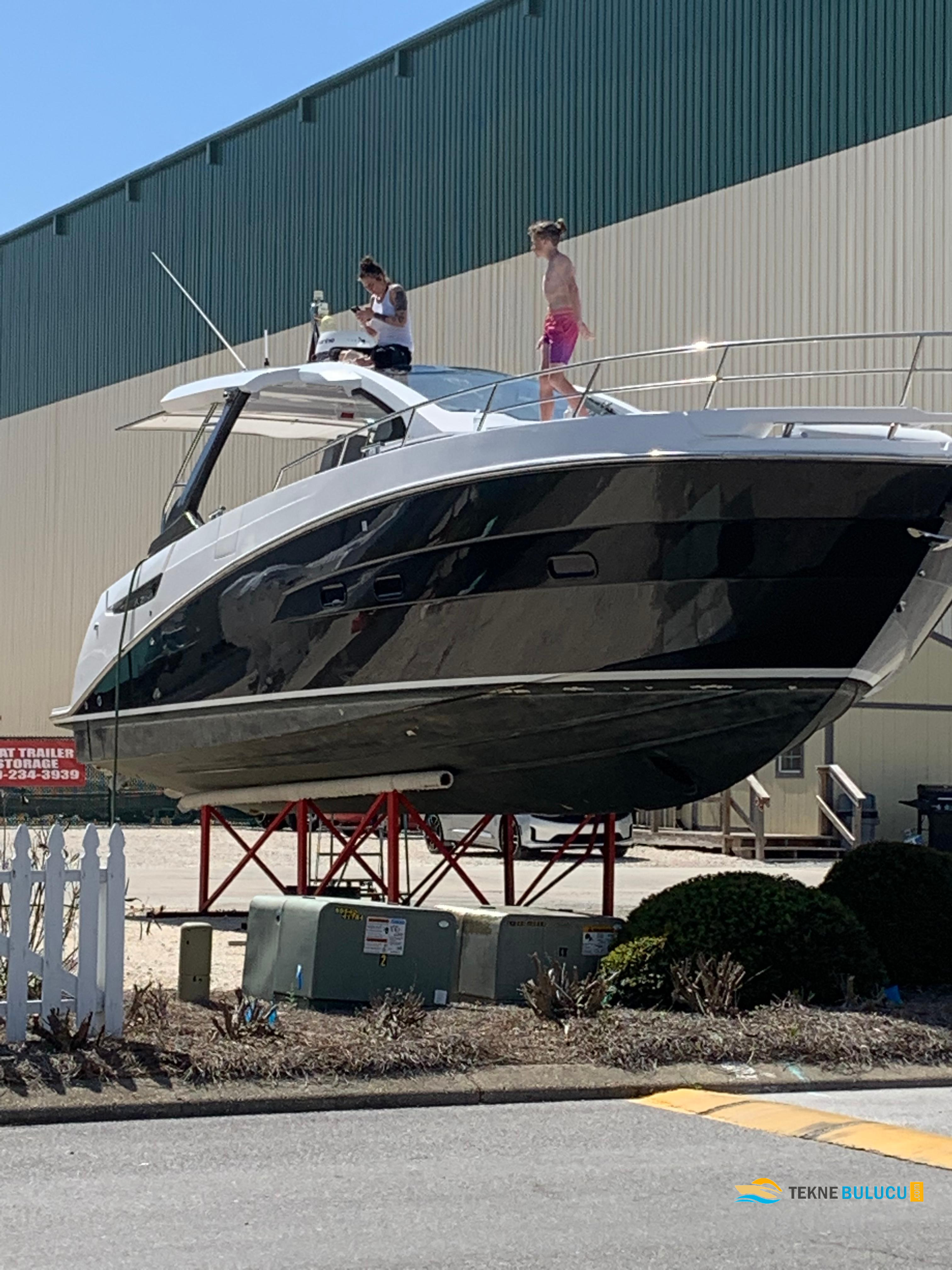 Azimut Verve 40 2021 iç mekan 1