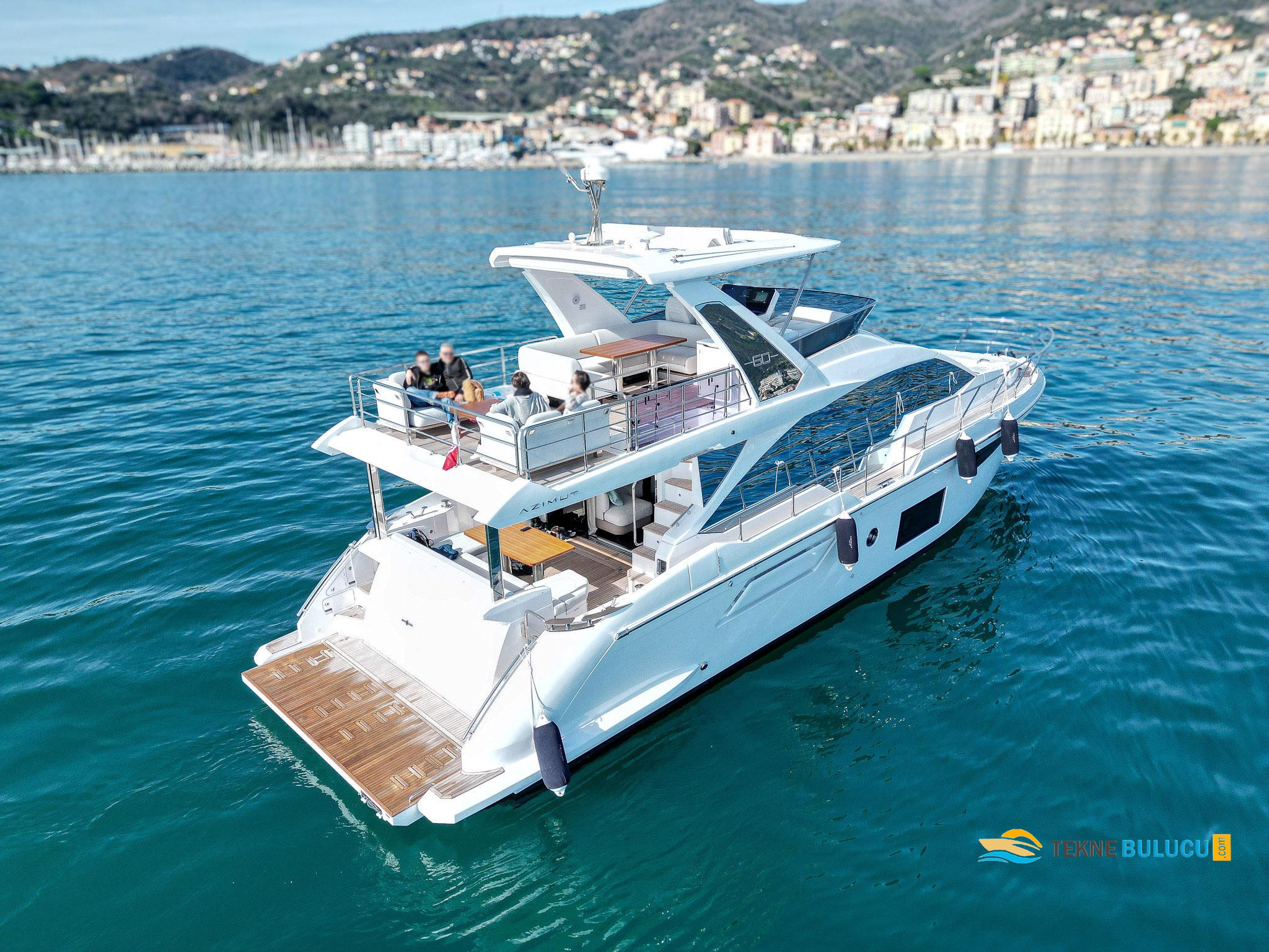 Azimut 60 Fly 2022 iç mekan 3