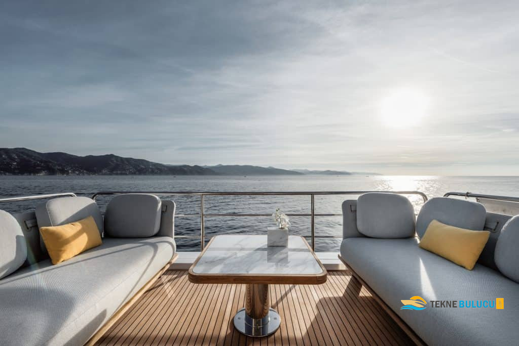 Azimut 60 Fly 2025 iç mekan 2