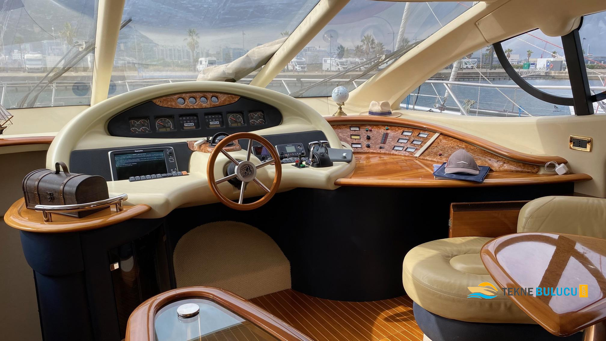 Azimut 55 Fly Yeni Kasa 2020 iç mekan 1