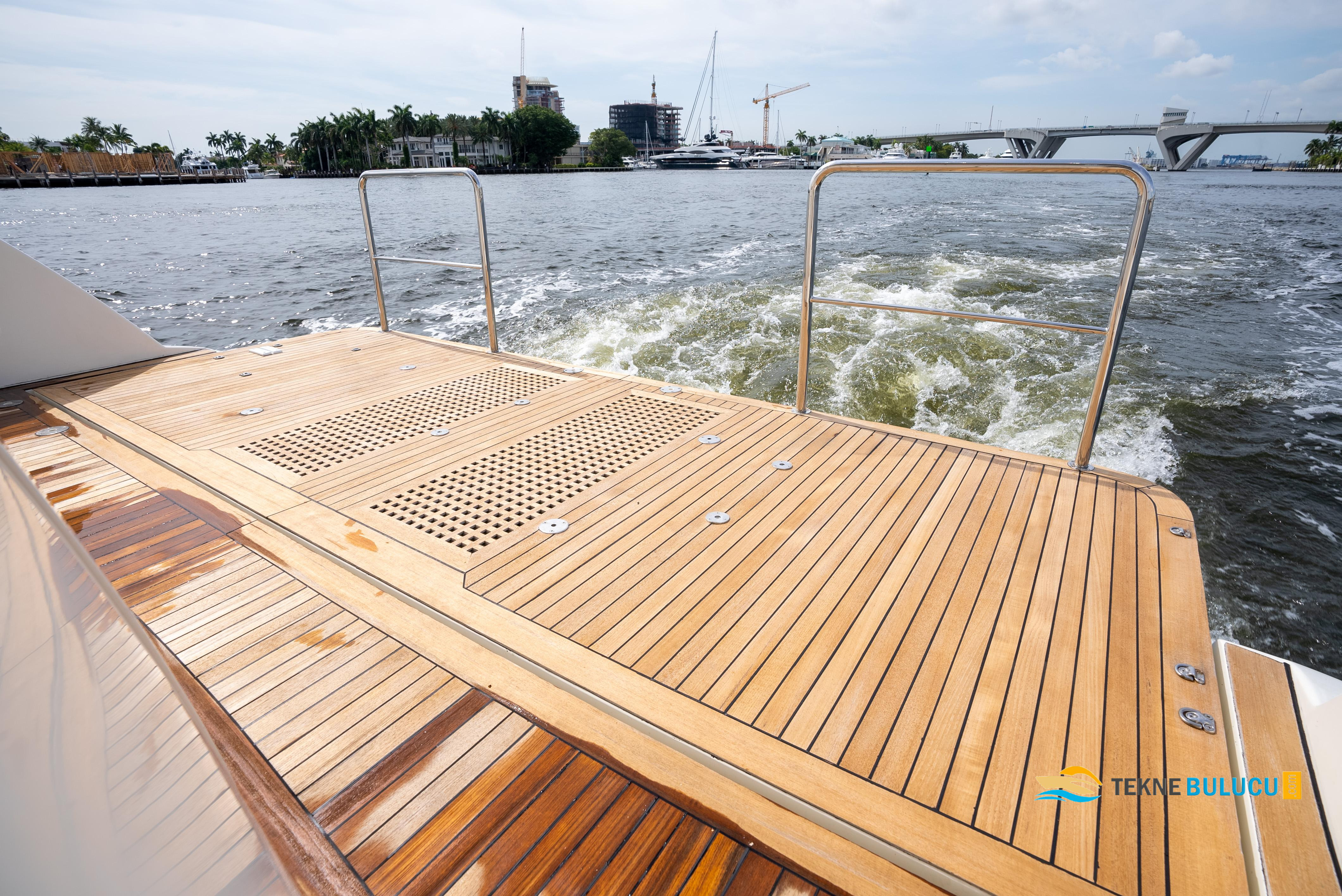 Azimut 78 Fly 2019 iç mekan 1