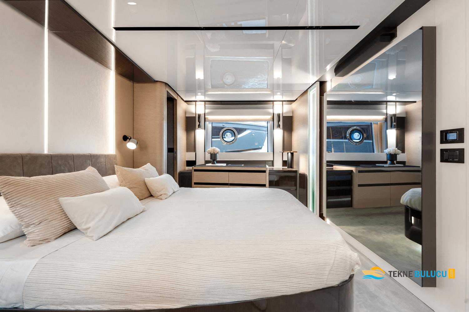 Azimut S8 2025 iç mekan 1