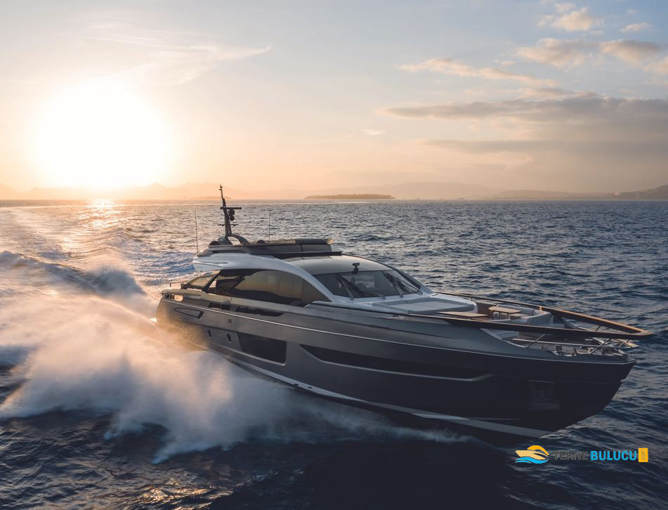Azimut S10 2021 iç mekan 1