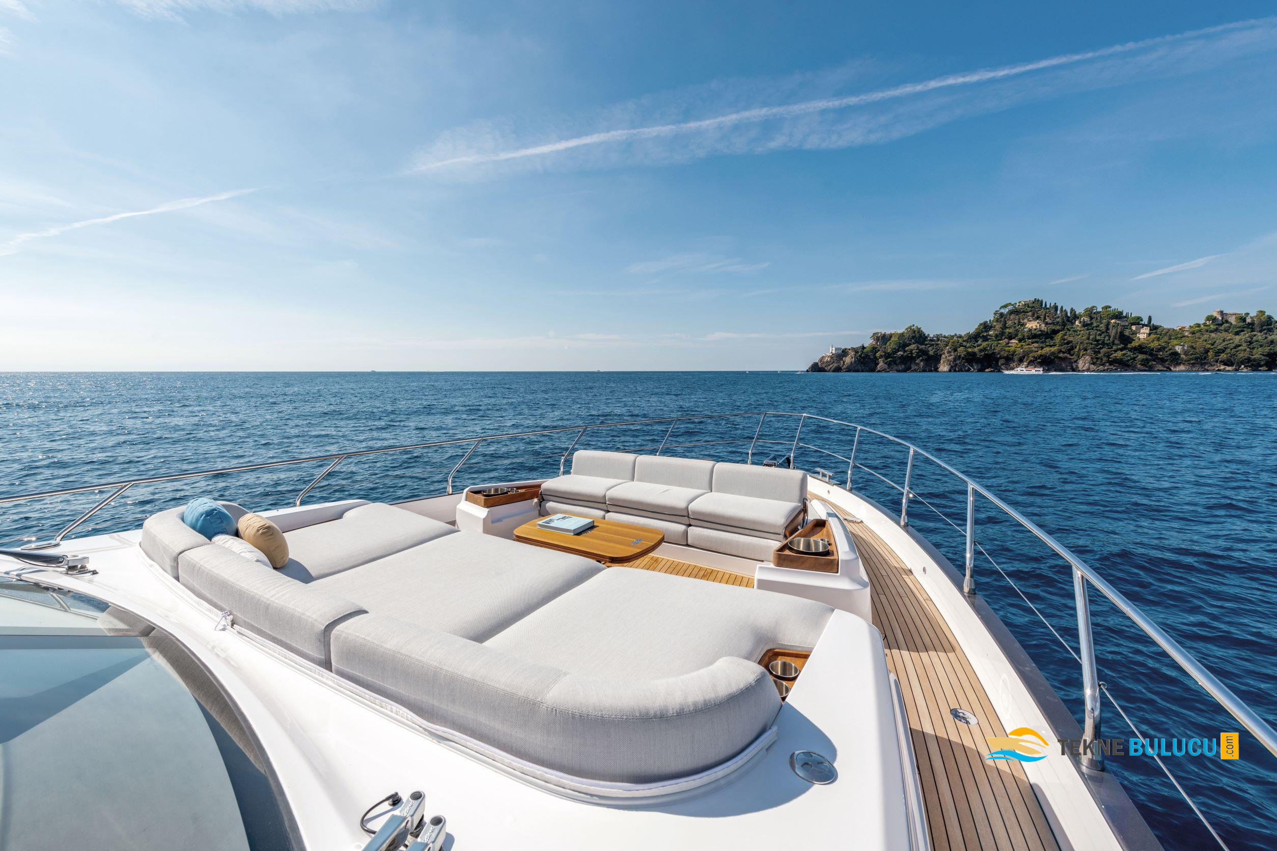 Azimut 68 Fly 2021 iç mekan 2