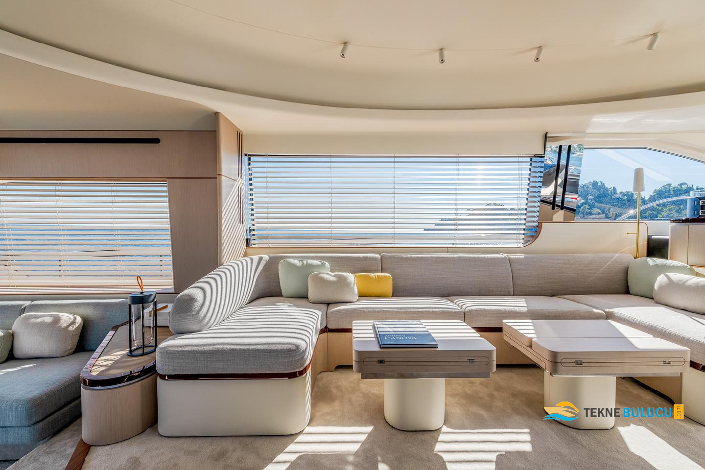 Azimut 68 Fly 2026 iç mekan 1