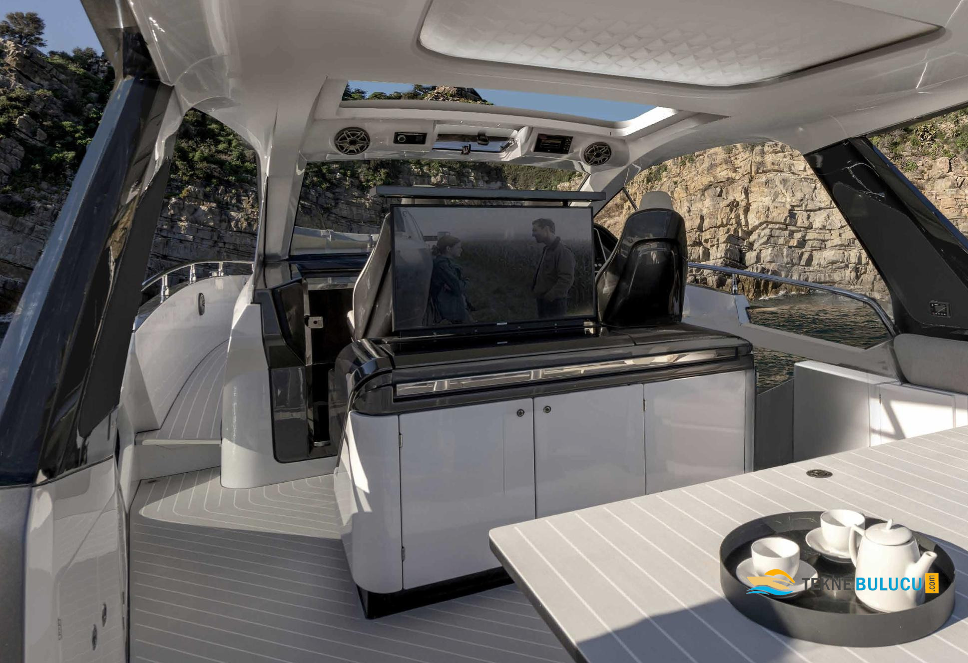 Azimut Verve 48 2026 iç mekan 1