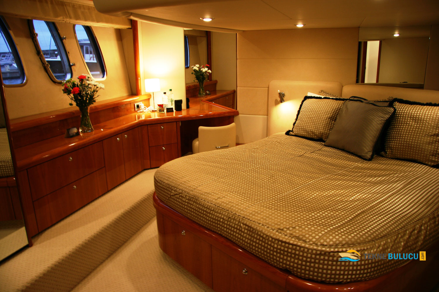 Sunseeker Manhattan 50 2005 Model iç mekan 1
