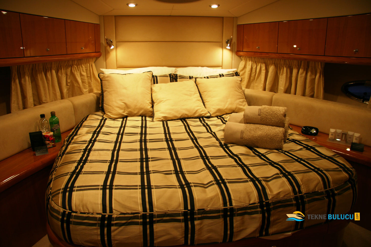 Sunseeker Manhattan 50 2005 Model iç mekan 2