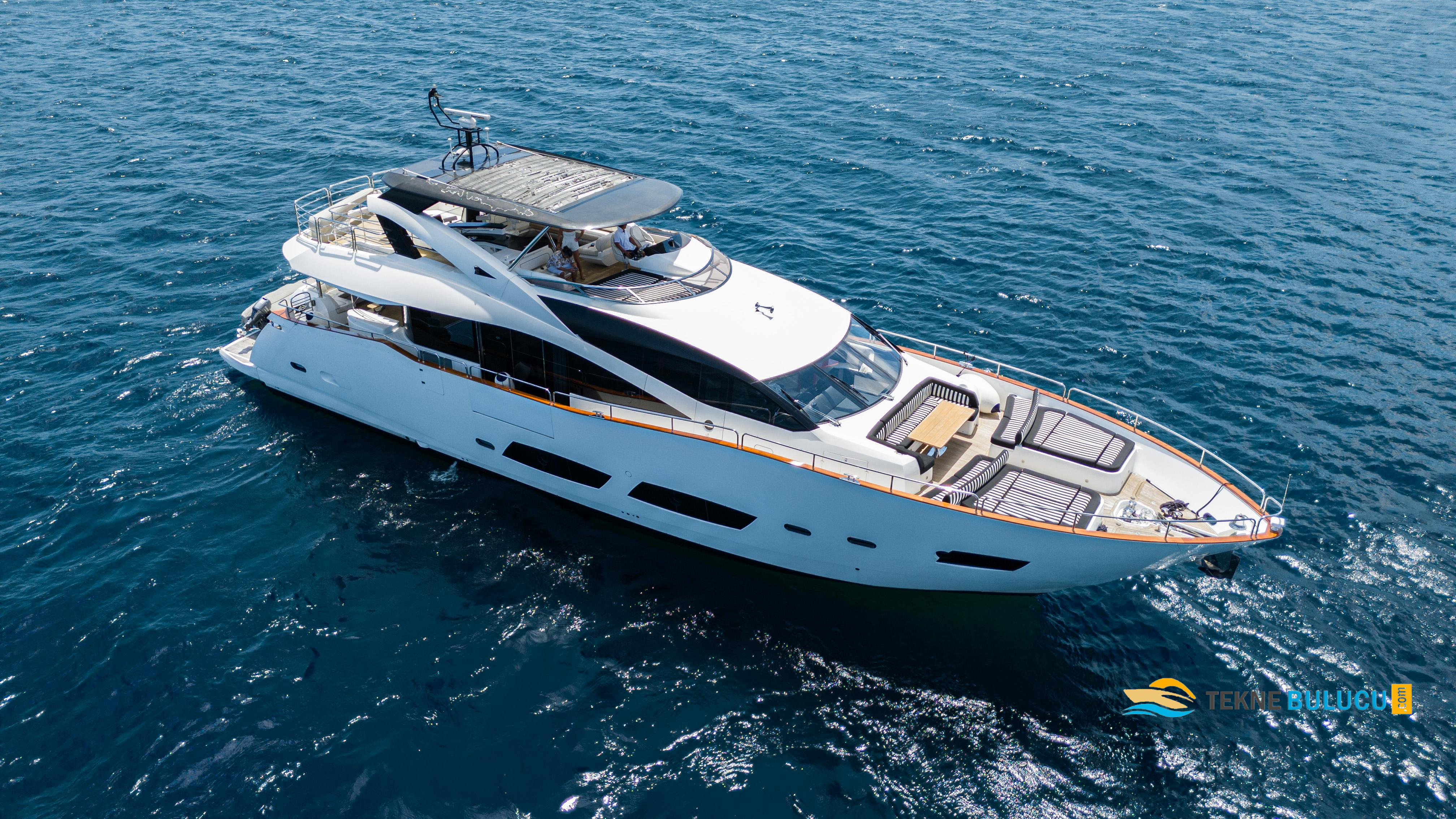 Sunseeker 37 Metre Yacht 2013 Model iç mekan 3