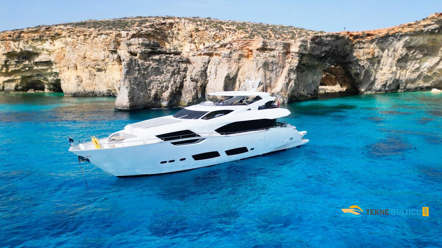 Sunseeker 95 Yacht 2023 Model iç mekan 1