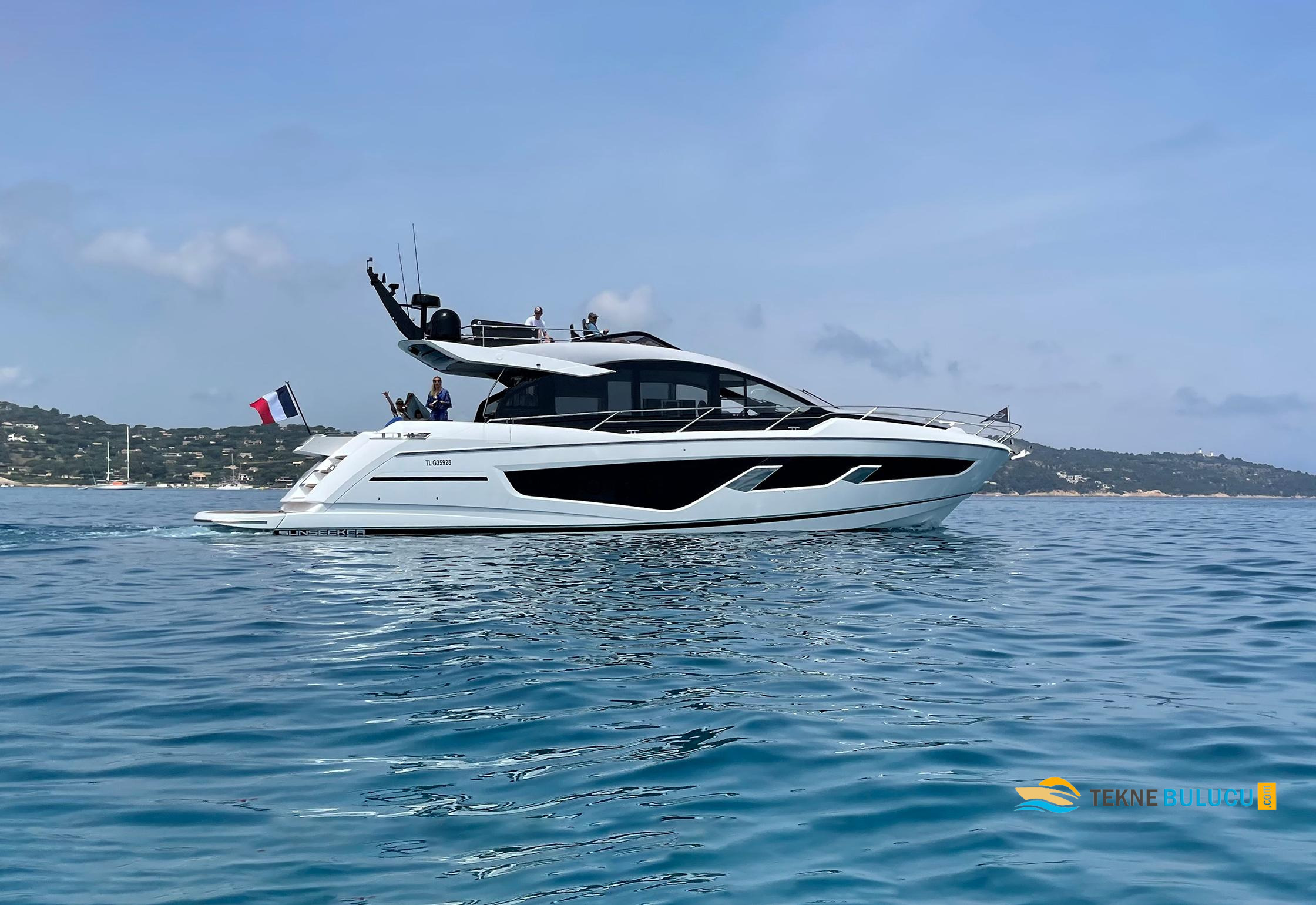 Sunseeker 65 Sport Yacht 2024 Model iç mekan 3