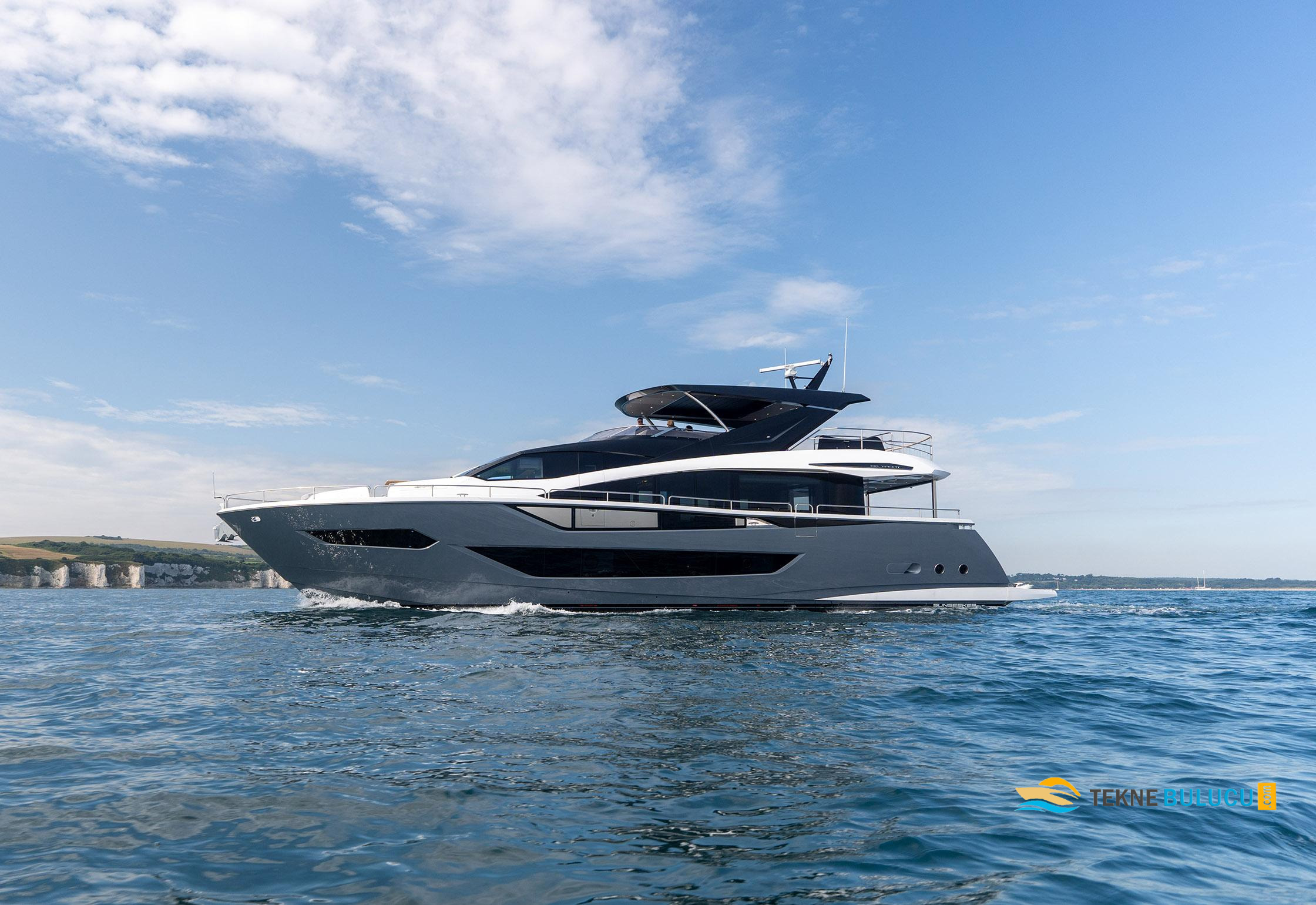 Sunseeker 88 Yacht 2023 Model iç mekan 3