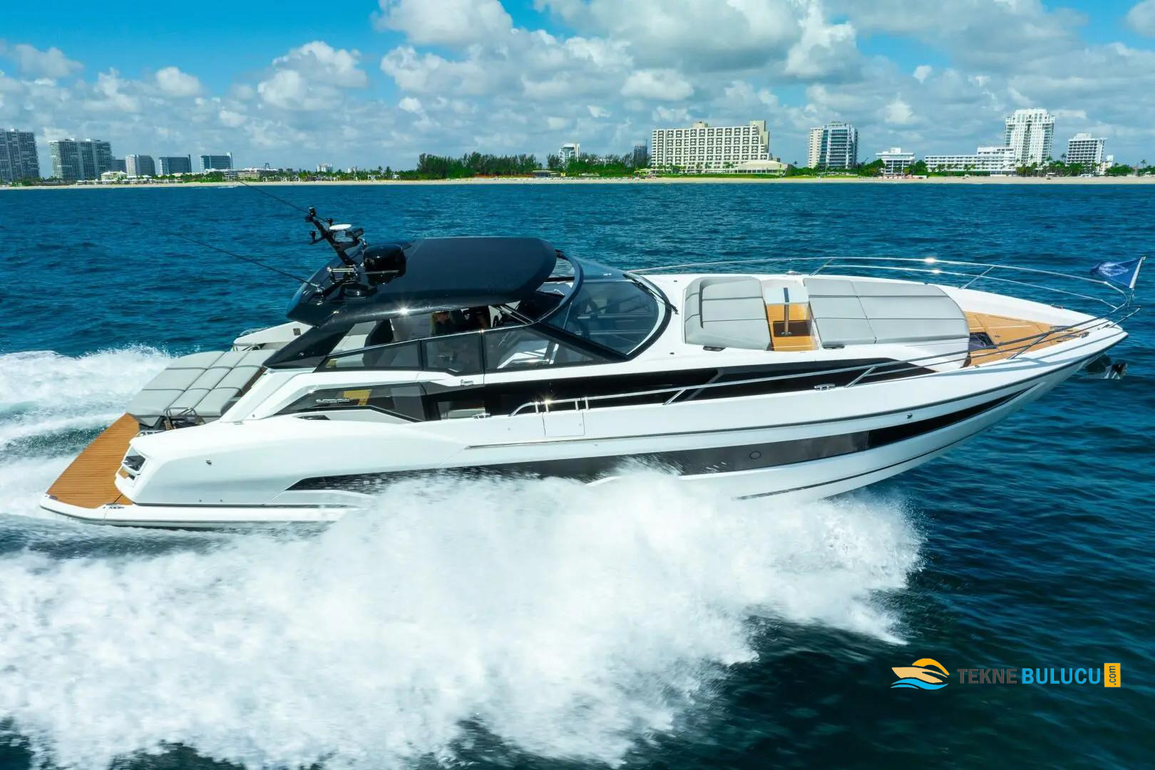 Sunseeker Superhawk 55 2023 Model iç mekan 3