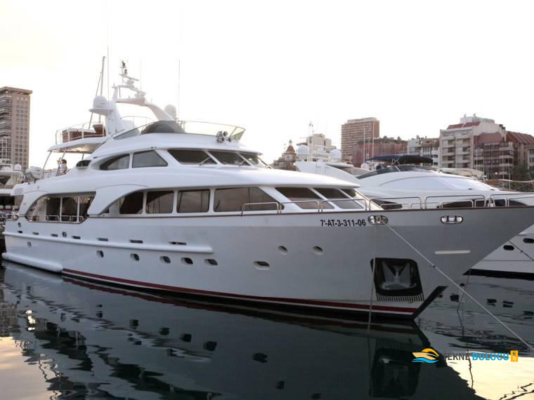 Benetti Tradition 100 30m 2005 Model inceleme