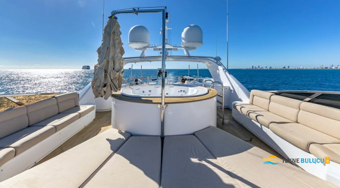 Benetti Classic 120 36m 2006 Model iç mekan 3