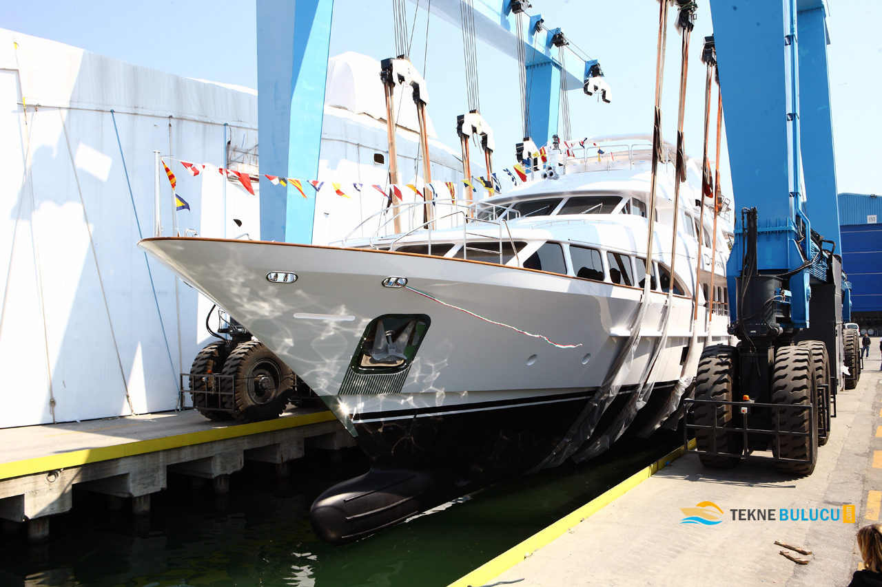Benetti Classic 121 36m 2013 Model iç mekan 2