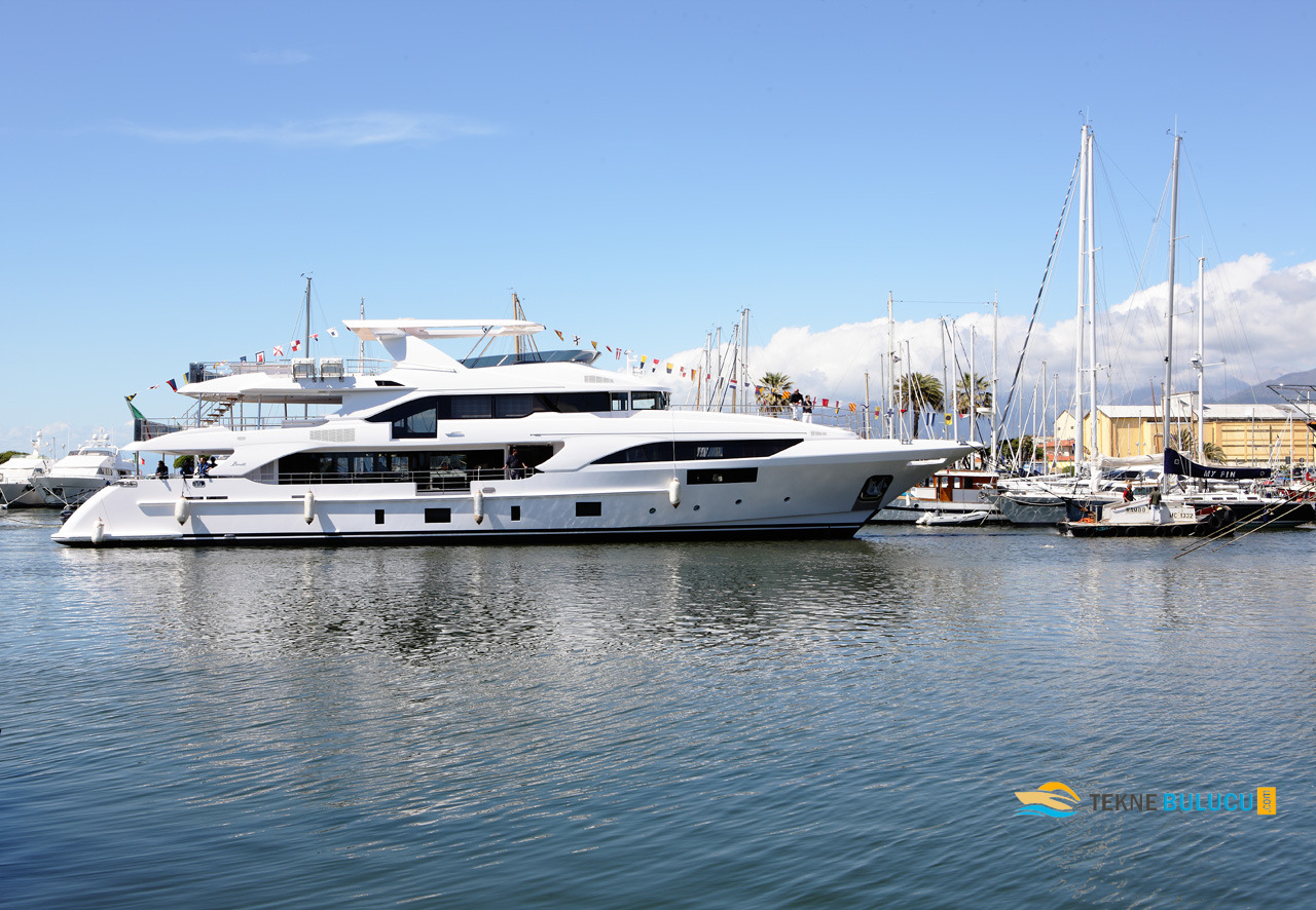 Benetti Classic Supreme 132 2014 Model iç mekan 2