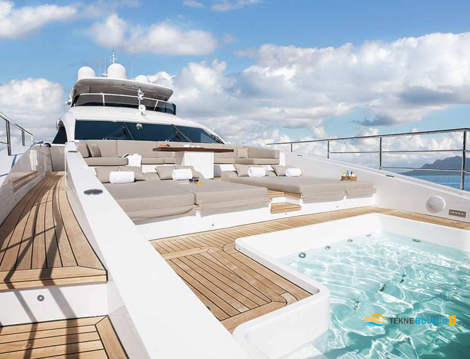 Benetti Fast 140 2015 Model iç mekan 3