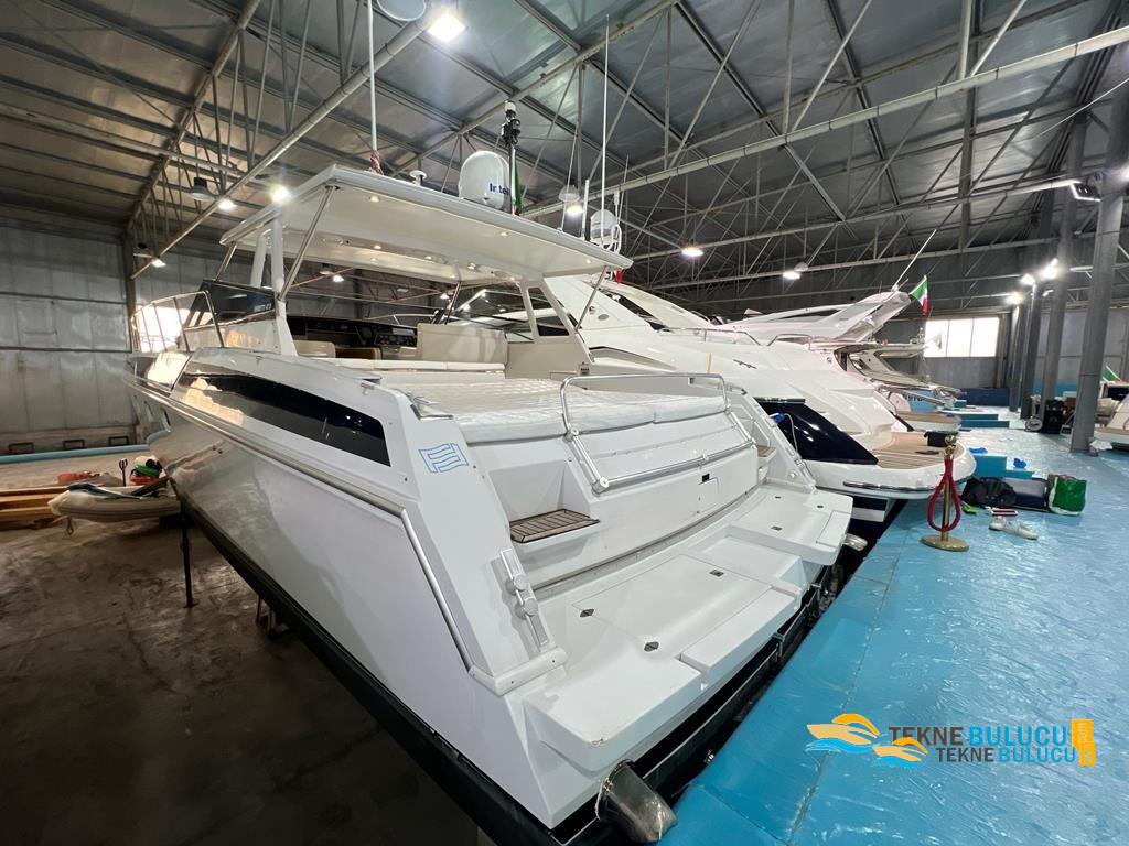 Ferretti Altura 47 1988 iç mekan 1