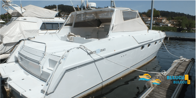 Ferretti Altura 47 1989 iç mekan 3