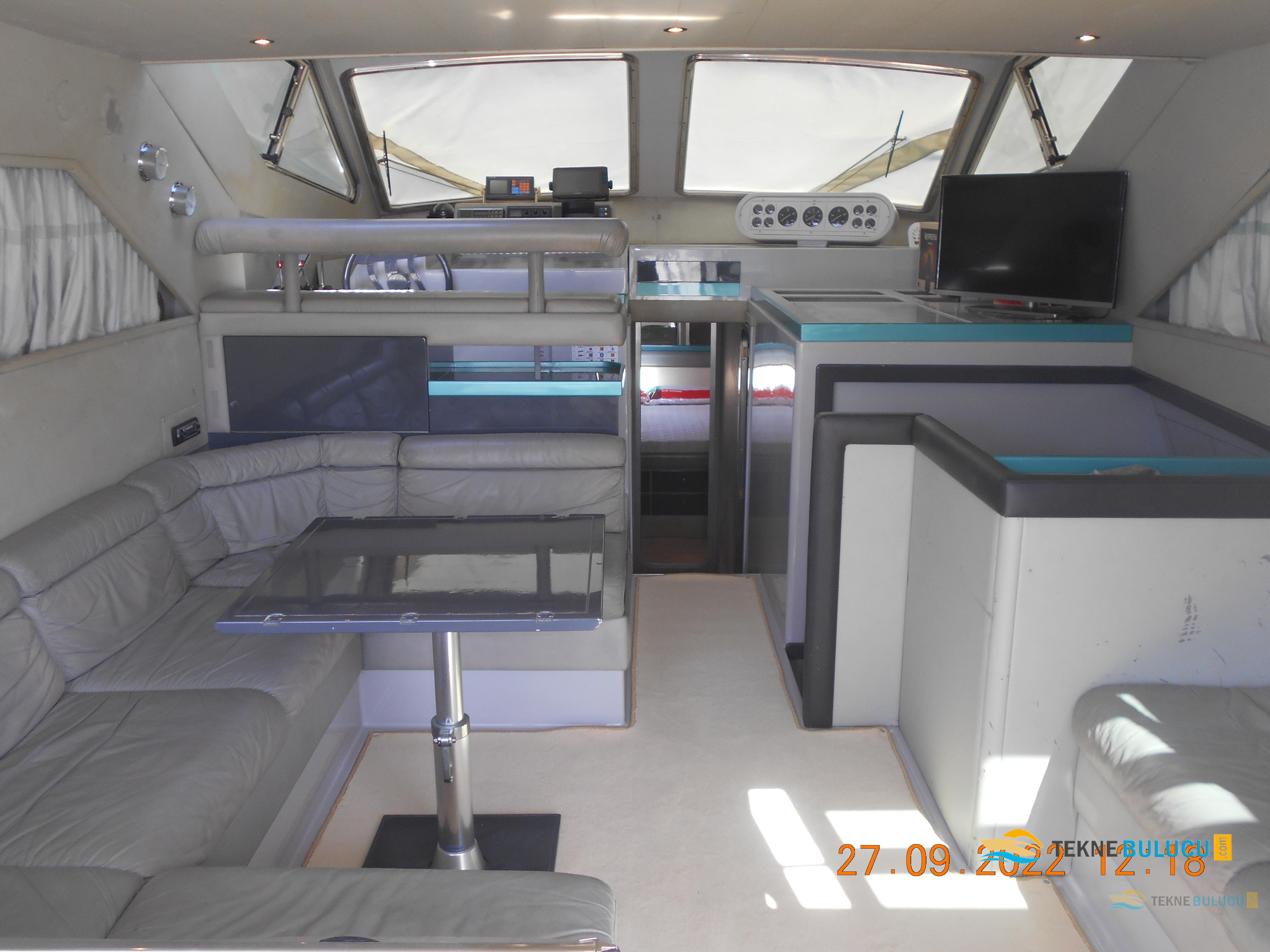 Ferretti Altura 44 S 1990 iç mekan 2