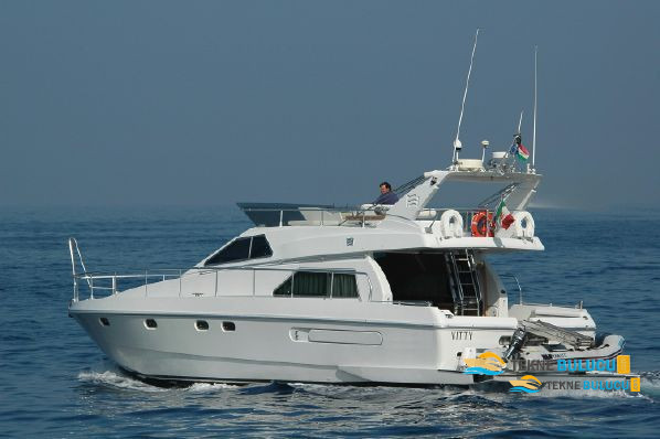 Ferretti 45 Fly 1994 iç mekan 1