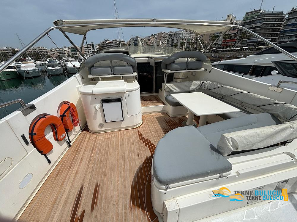 Ferretti 80 RPH 2001 iç mekan 2