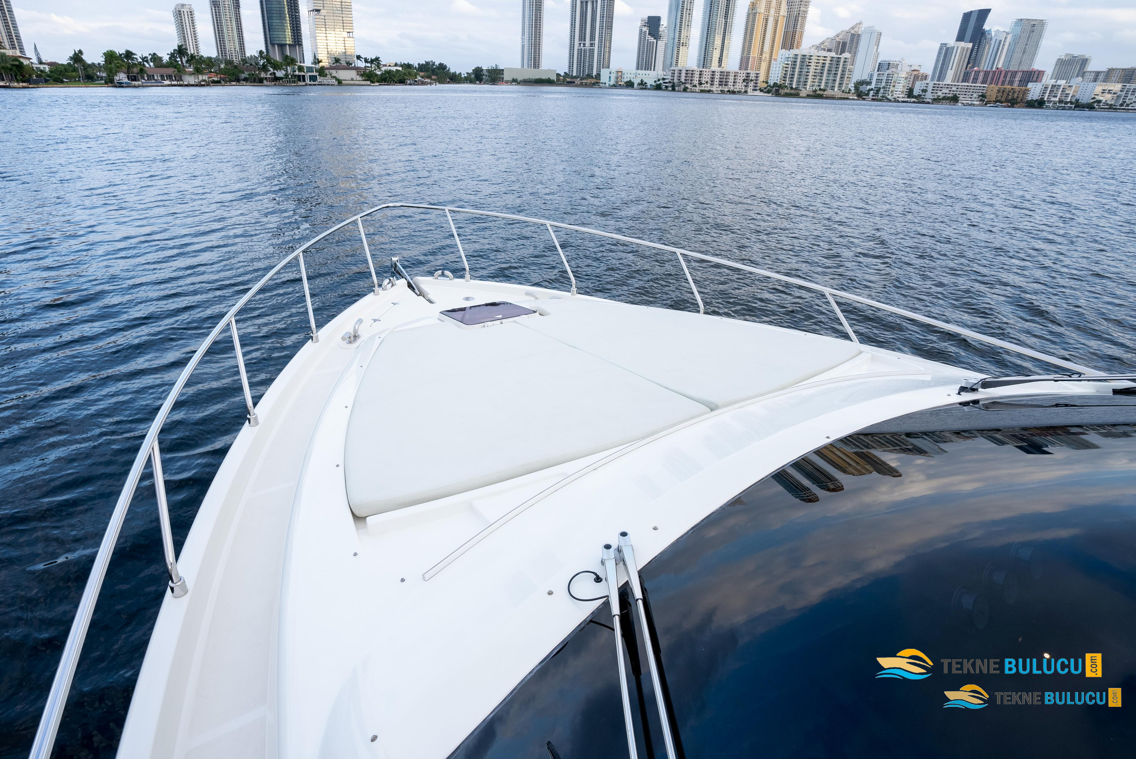 Ferretti 53 1997 iç mekan 2