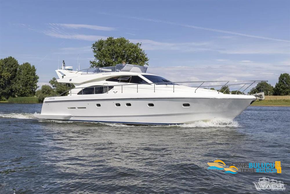 Ferretti 53 1999 iç mekan 1
