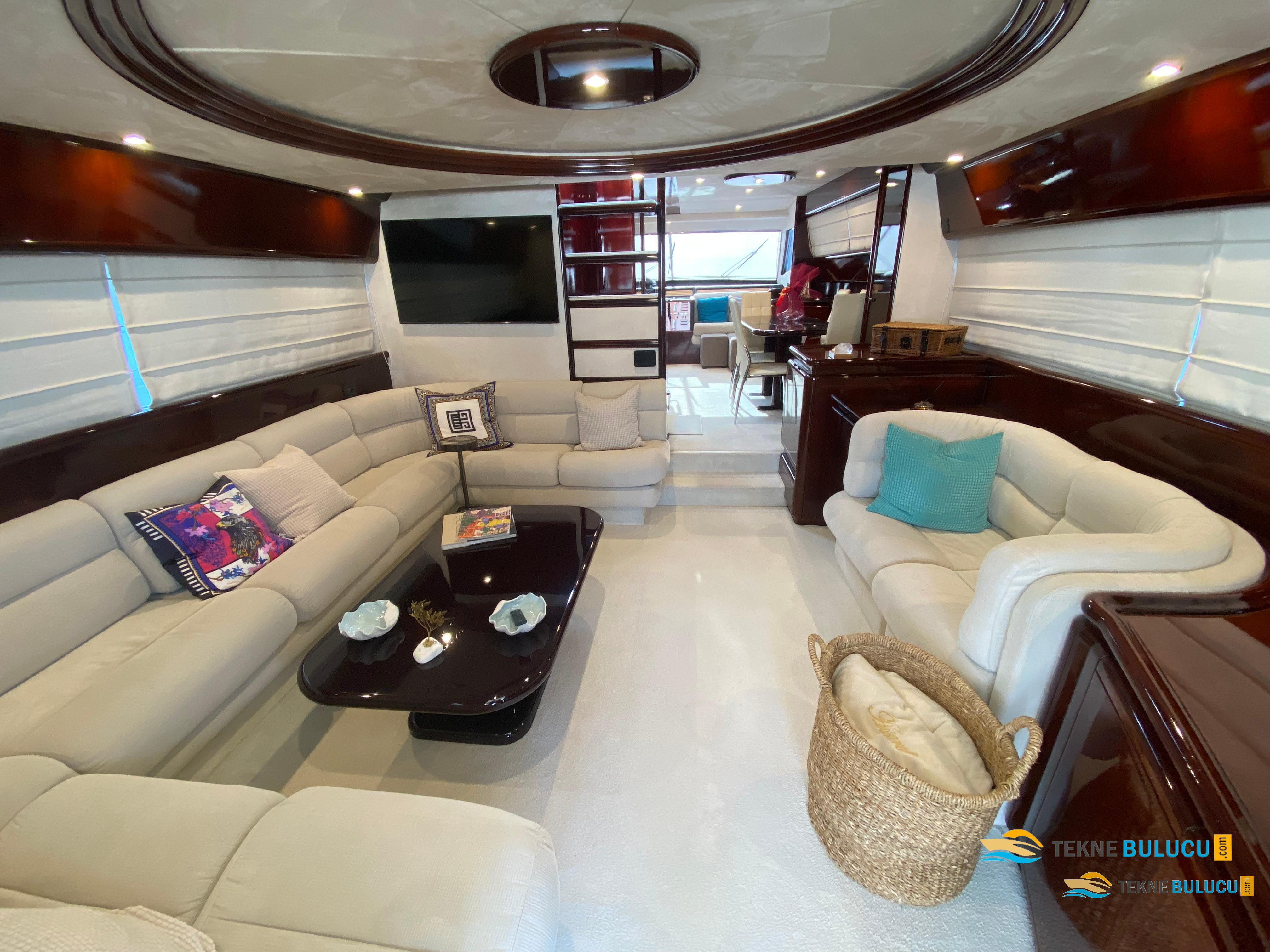 Ferretti 72 2001 iç mekan 2