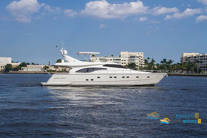 Ferretti 68 2003 iç mekan 2