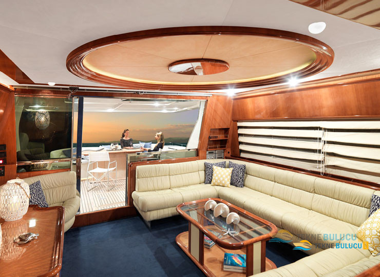 Ferretti 810 2002 iç mekan 2