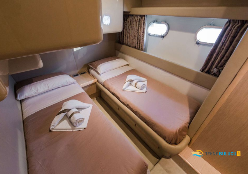 Ferretti 460 2007 iç mekan 3