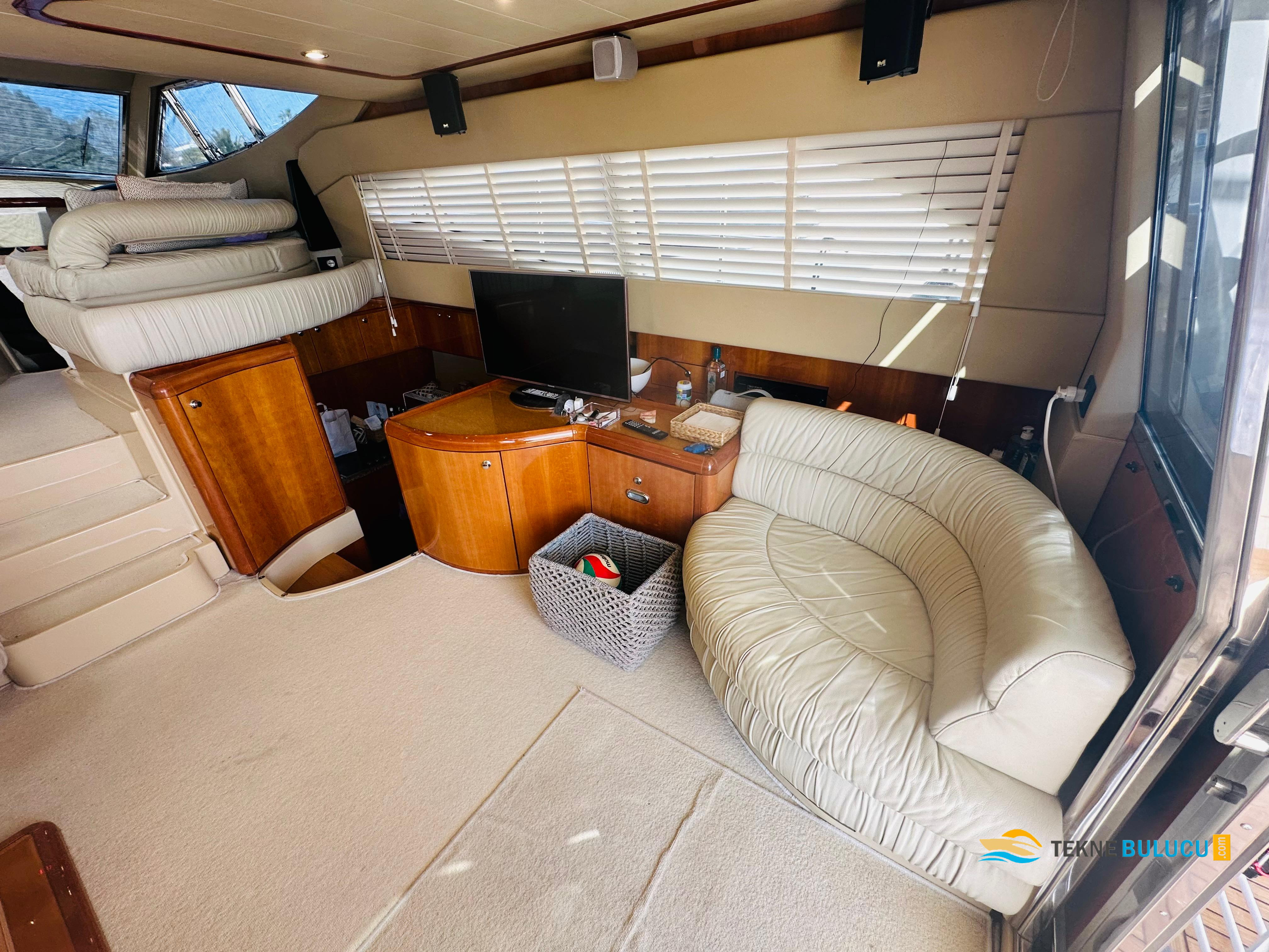 Ferretti 590 2005 iç mekan 3
