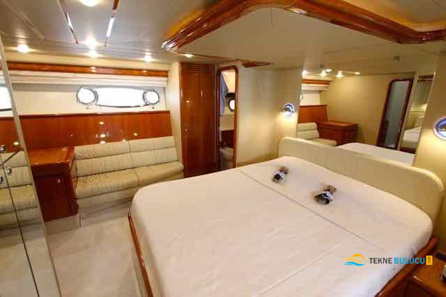 Ferretti 680 2005 iç mekan 3