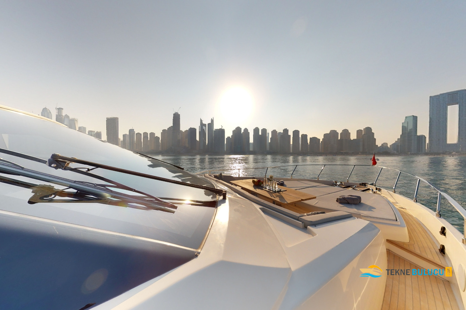 Ferretti 780 2009 iç mekan 3