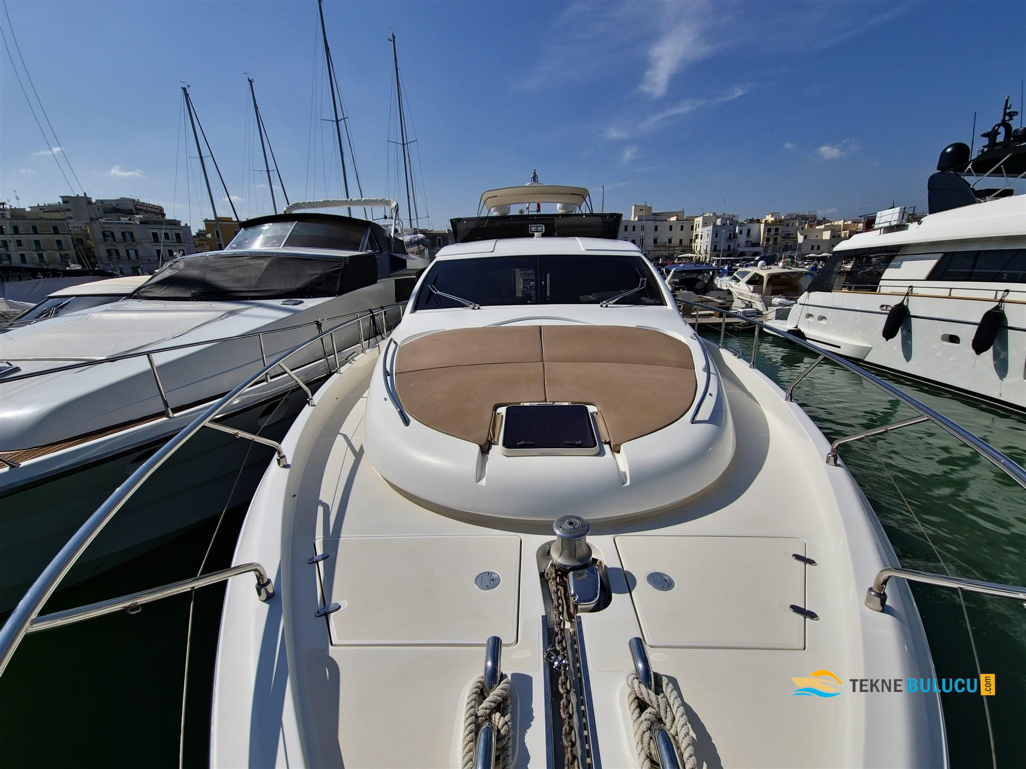 Ferretti 630 2008 iç mekan 2