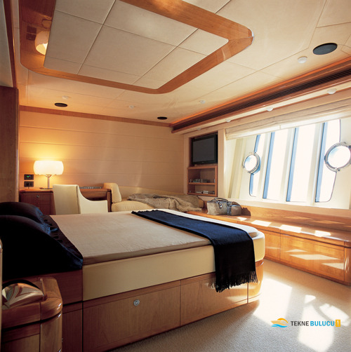Ferretti 830 2009 iç mekan 2