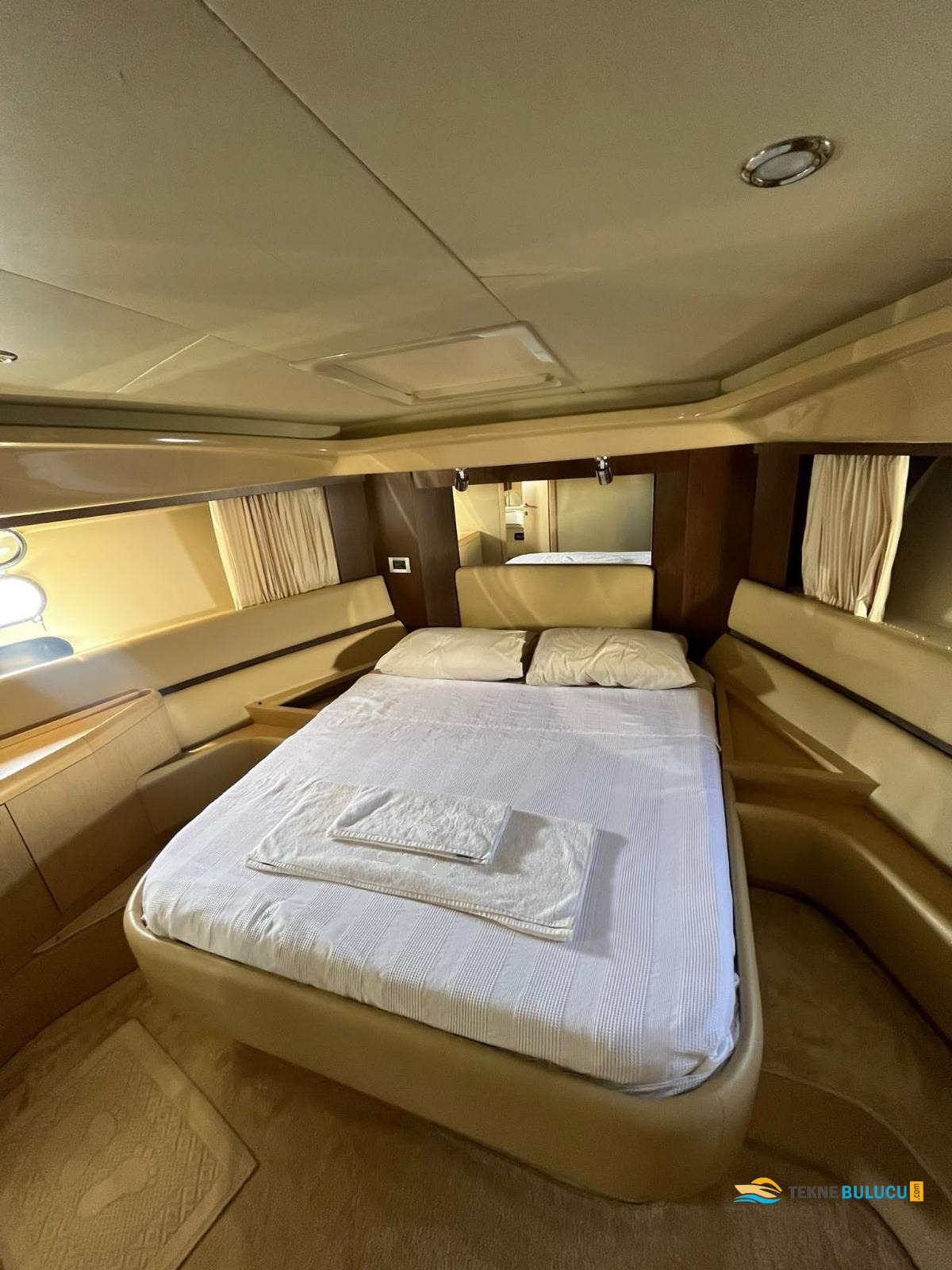 Ferretti 591 2007 iç mekan 3