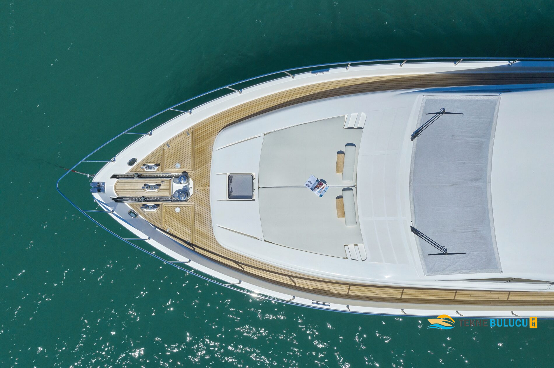 Ferretti 681 2006 iç mekan 3