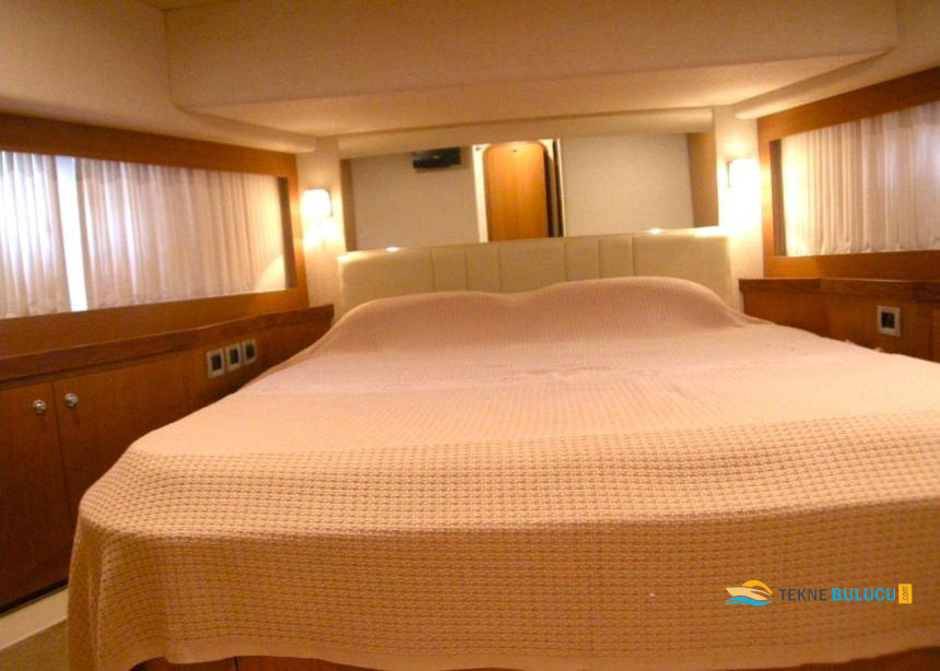 Ferretti 681 2010 iç mekan 2