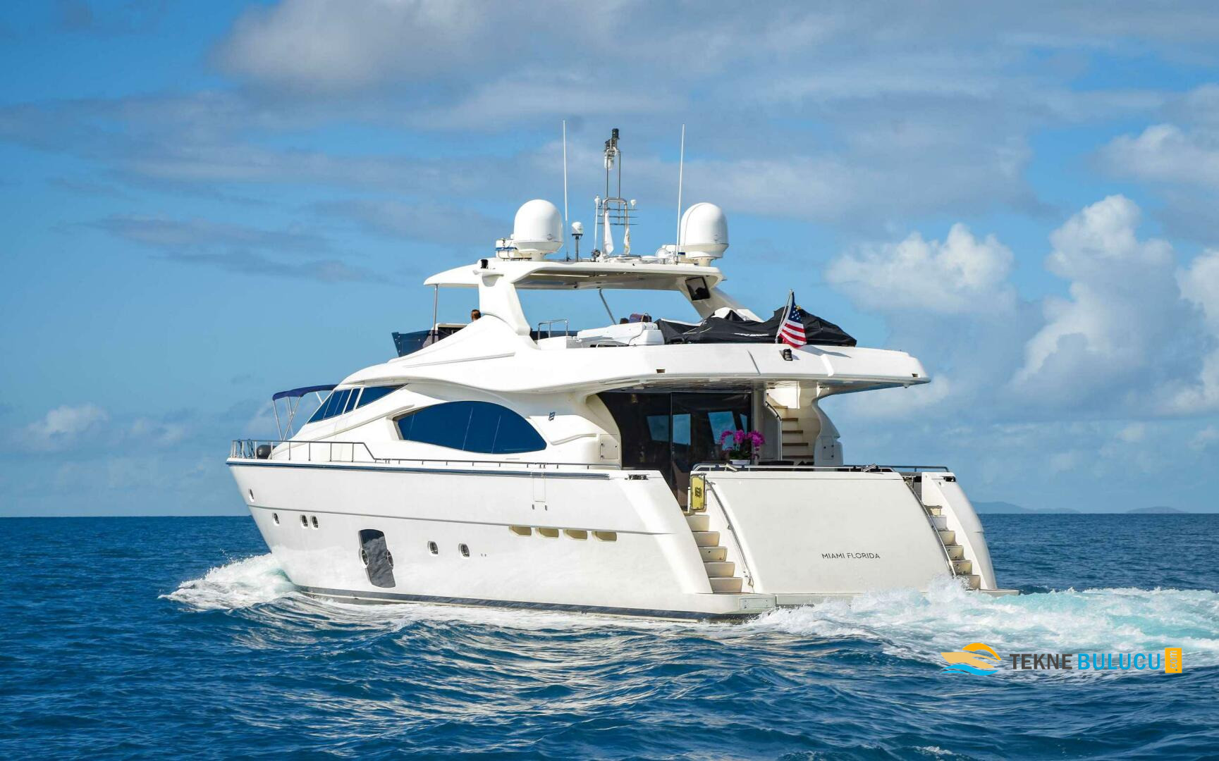 Ferretti 881 2010 iç mekan 2