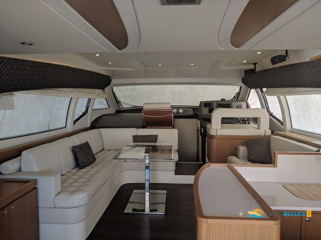 Ferretti 510 / 530 2014 iç mekan 1