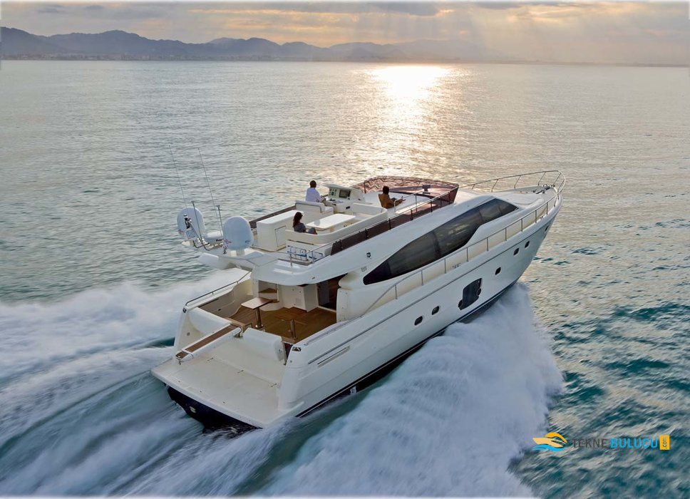 Ferretti 631 / 660 2009 iç mekan 1
